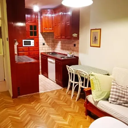Weekly&Less Near Campus With Fast Wi-Fi And Free Parking Apartment Rijeka Exterior photo