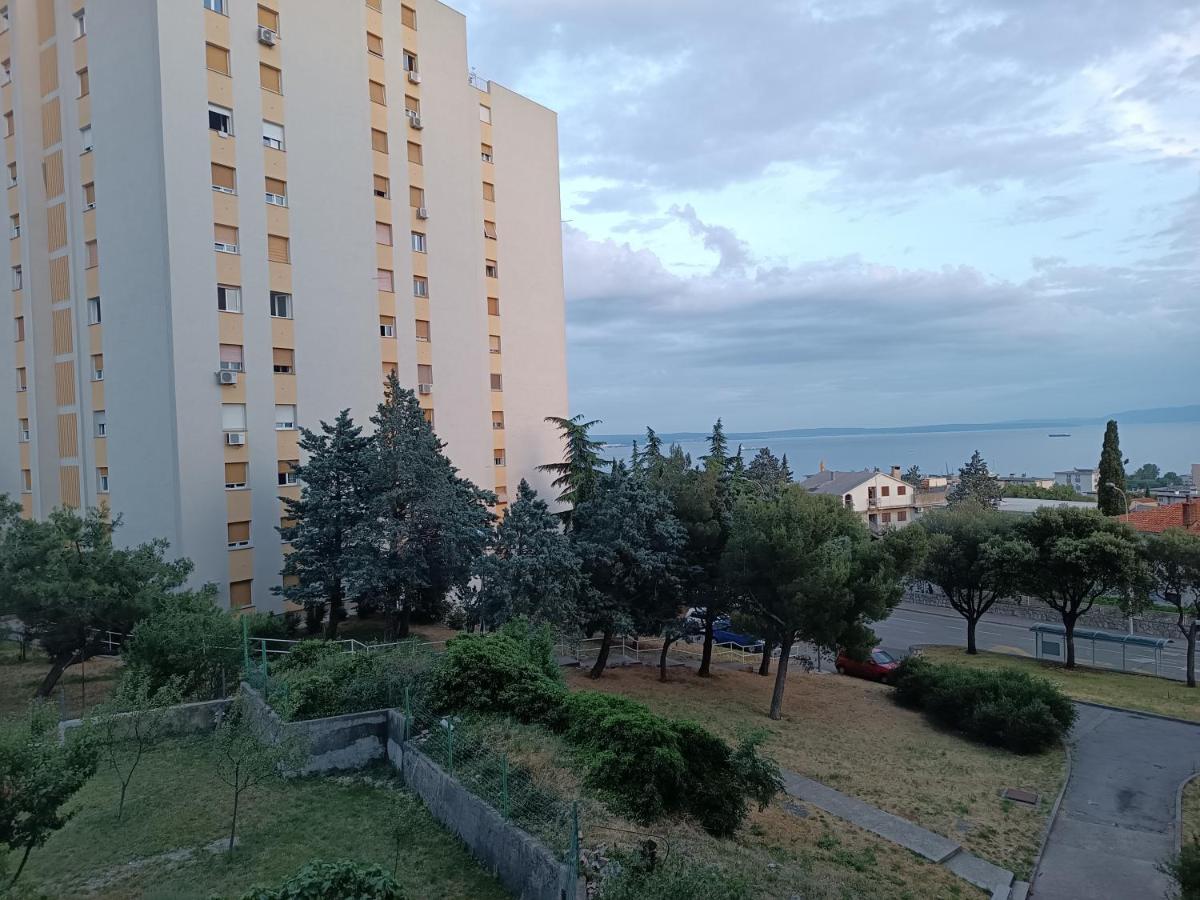 Weekly&less Near Campus With Fast Wi-fi And Free Parking