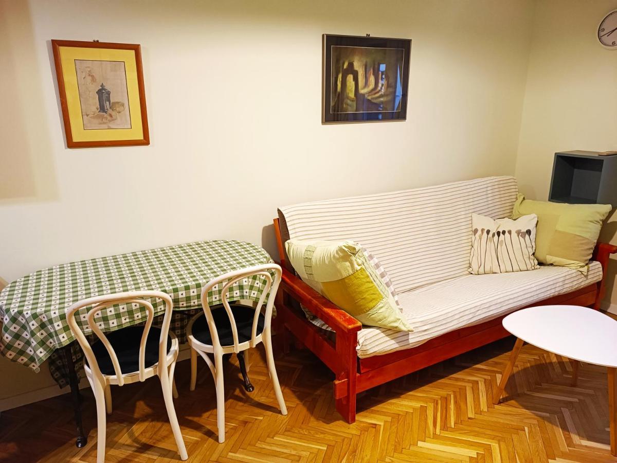Apartment Weekly&less Near Campus With Fast Wi-fi And Free Parking *