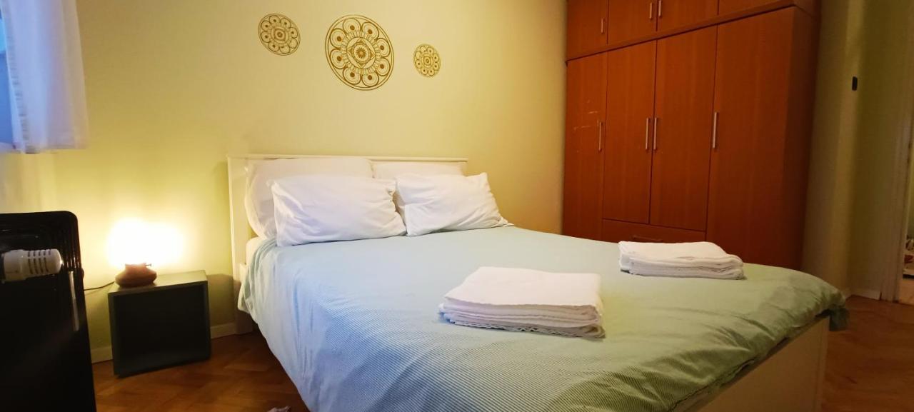 Weekly&less Near Campus With Fast Wi-fi And Free Parking Apartment