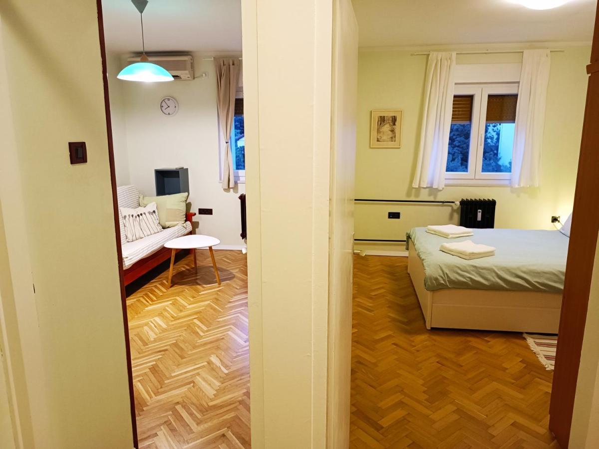 Apartment Weekly&less Near Campus With Fast Wi-fi And Free Parking